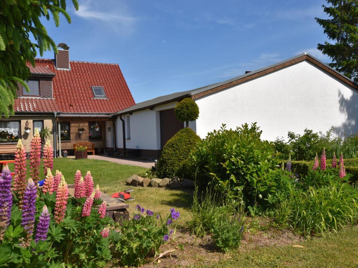 Apartment In Robertsdorf With Garden, Terrace, Barbecue Blowatz Ruang foto